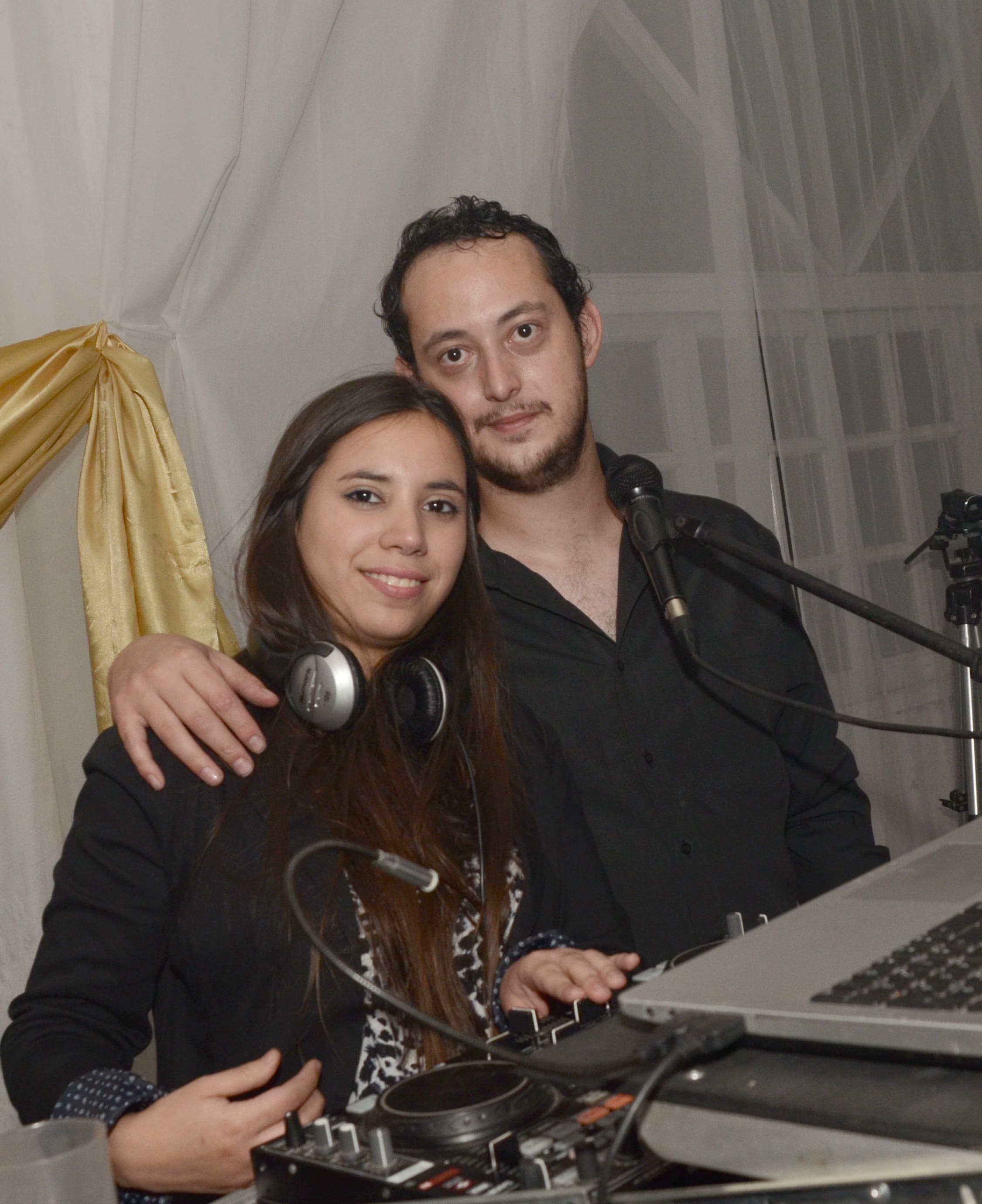 DJ en quinceañera